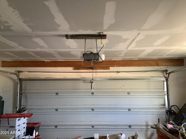 3607 E Mule Deer Rd, Pearce, AZ 85625 - garage with a garage door opener