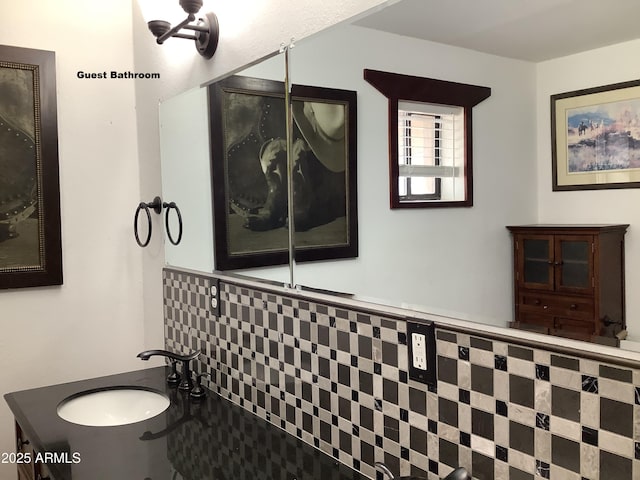 3607 E Mule Deer Rd, Pearce, AZ 85625 - bathroom featuring a sink