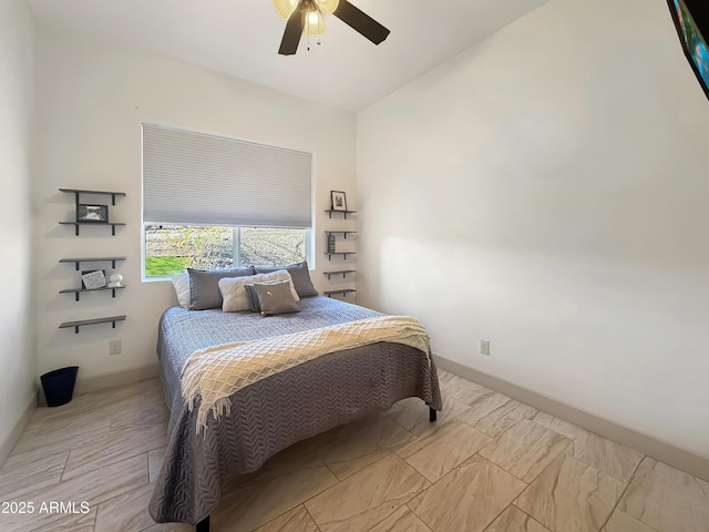 bedroom with ceiling fan