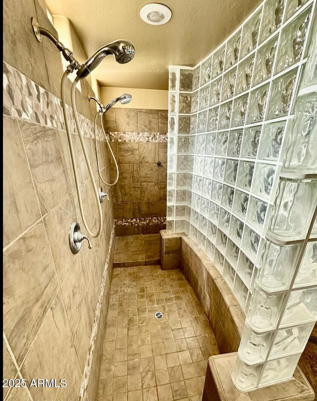 702 E Capricorn Way, Chandler, AZ 85249 - full bath featuring a tile shower