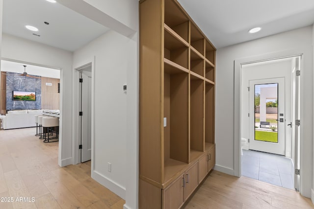 9611 E Clinton St, Scottsdale, AZ 85260 - mudroom with light wood finished floors, plenty of natural light, a ceiling fan, recessed lighting, and baseboards