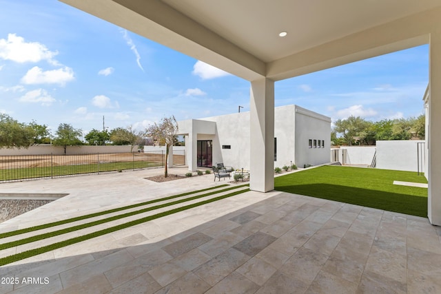 9611 E Clinton St, Scottsdale, AZ 85260 - view of patio / terrace