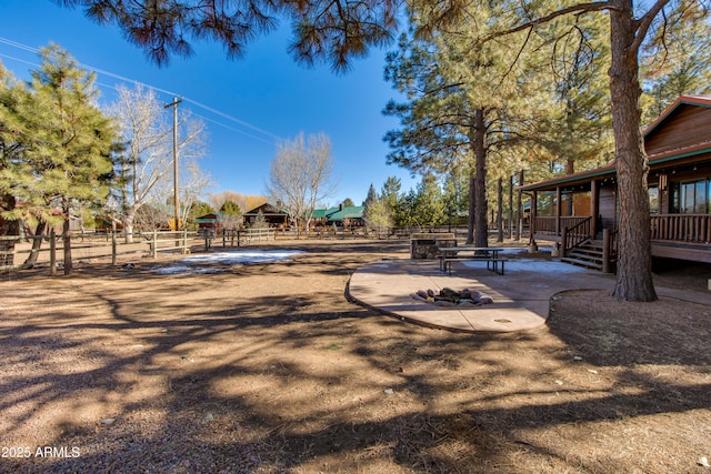 view of yard featuring a patio