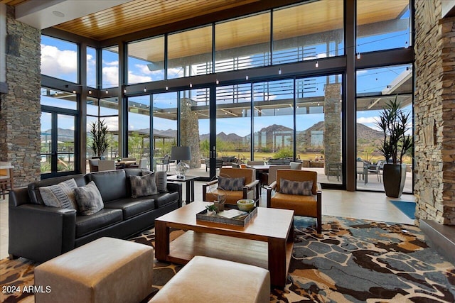 common area featuring a mountain view