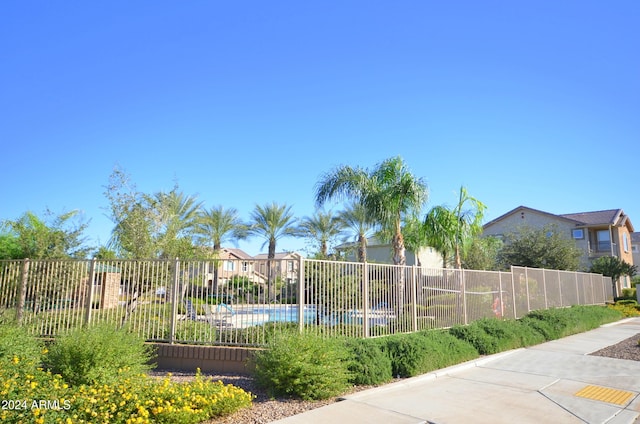 view of swimming pool