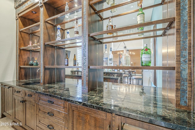 8248 E Arroyo Hondo Rd, Scottsdale, AZ 85266 - view of indoor dry bar