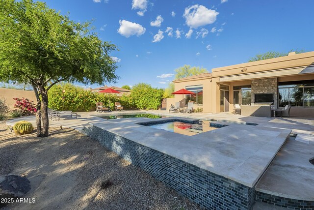 8248 E Arroyo Hondo Rd, Scottsdale, AZ 85266 - view of swimming pool with a patio