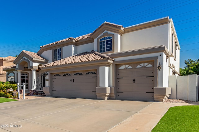 view of front facade with a garage