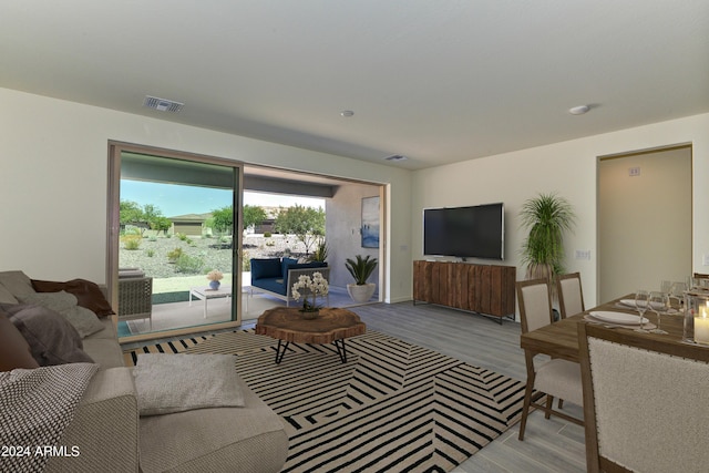 4320 Sawbuck Way, Wickenburg, AZ 85390 - living area with visible vents and wood finished floors