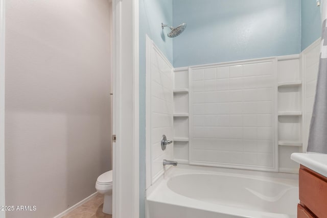 1350 S Greenfield Rd Unit 1005, Mesa, AZ 85206 - bathroom with toilet, washtub / shower combination, and vanity