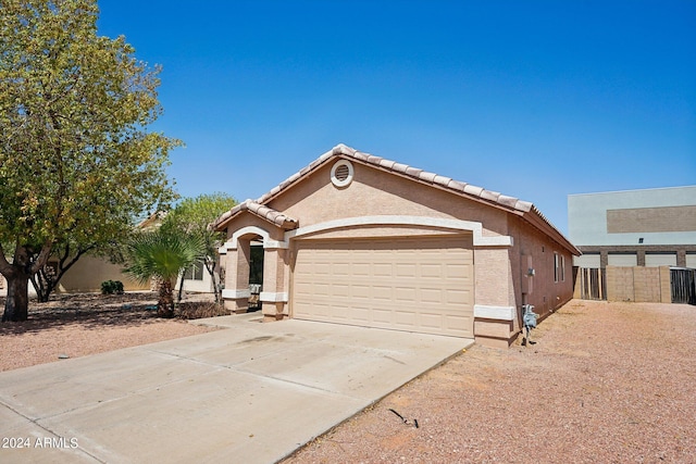 view of front facade featuring a garage