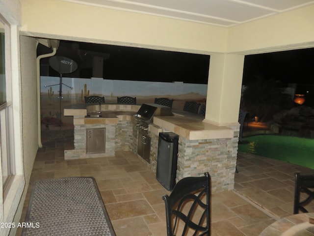 view of patio / terrace with area for grilling and grilling area