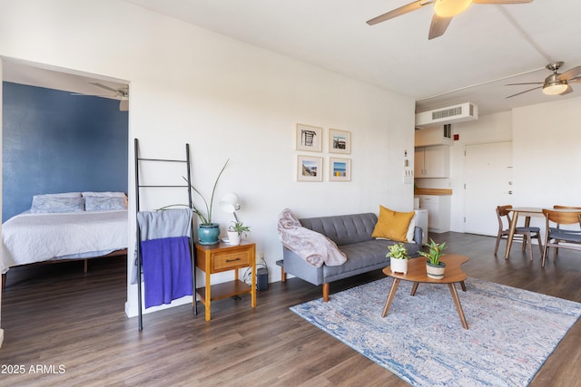 805 N 4th Ave Unit 701, Phoenix, AZ 85003 - living room featuring ceiling fan and wood finished floors