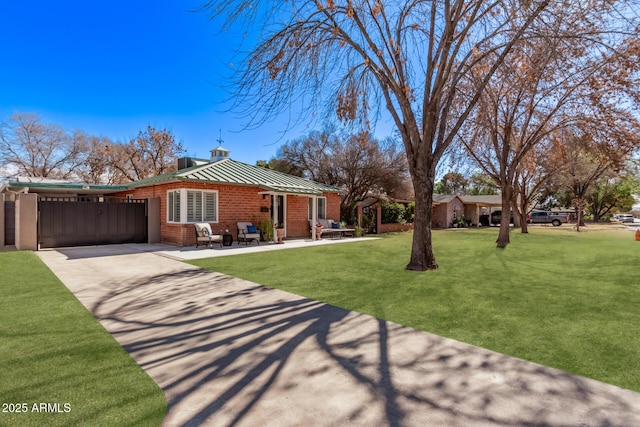 view of front of house with a front lawn