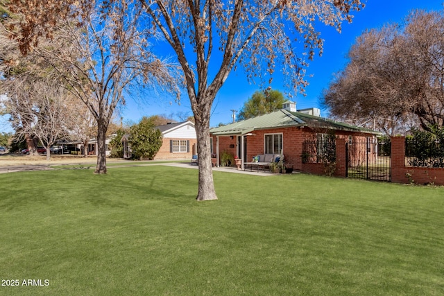 view of yard with a patio area