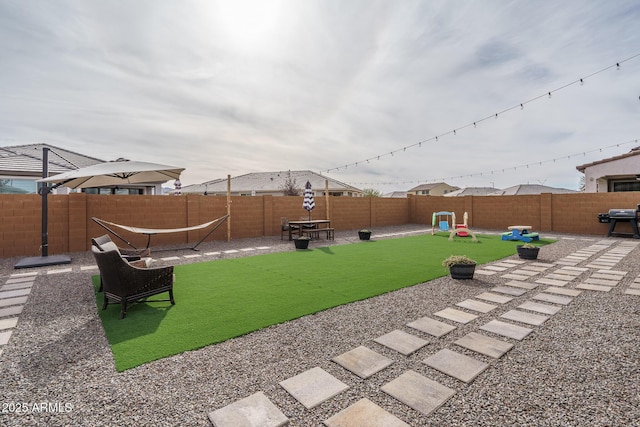 view of yard featuring a patio