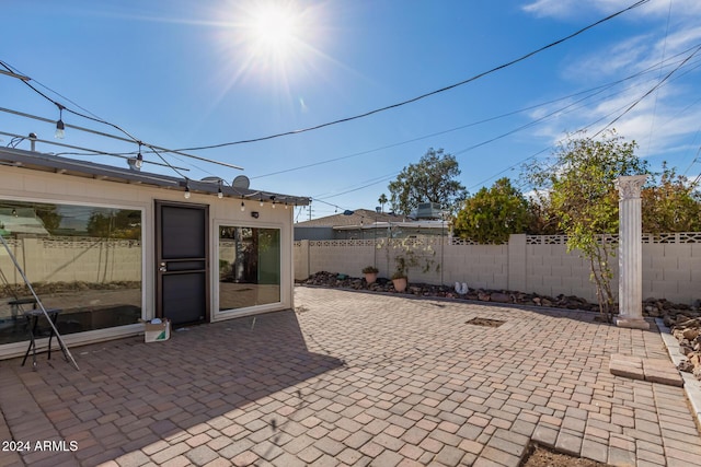 2518 E Campbell Ave, Phoenix, AZ 85016 - view of patio / terrace featuring fence