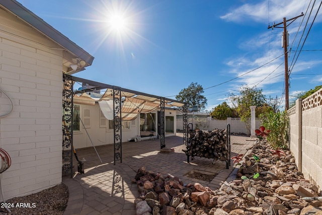 2518 E Campbell Ave, Phoenix, AZ 85016 - view of patio / terrace with a fenced backyard