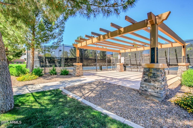 4038 E Wrangler Ct, Gilbert, AZ 85297 - view of property's community with a gate