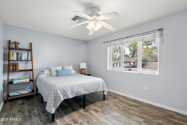 5535 N 13th St, Phoenix, AZ 85014 - bedroom featuring visible vents, baseboards, and wood finished floors