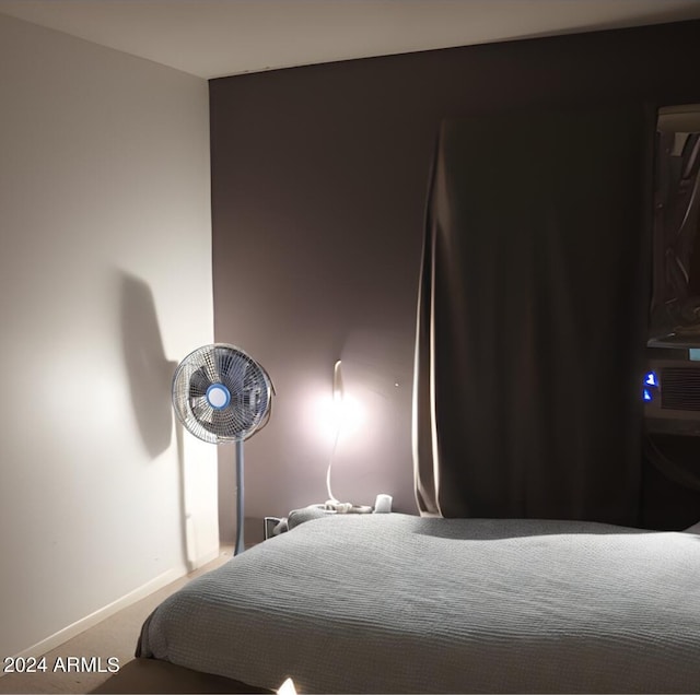 bedroom featuring carpet floors