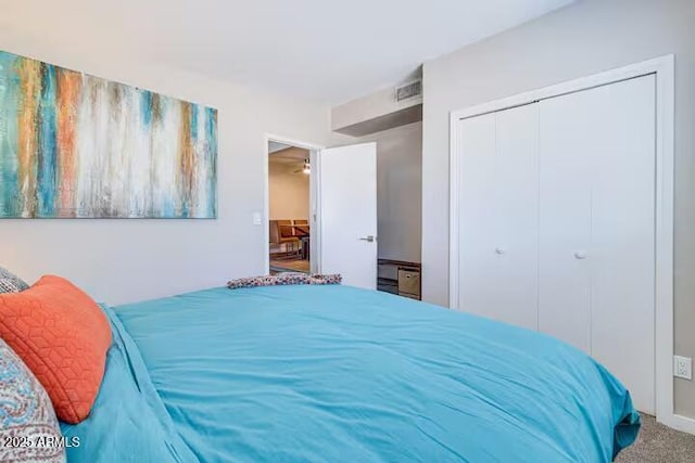2723 Towell St, Overgaard, AZ 85933 - carpeted bedroom featuring a closet