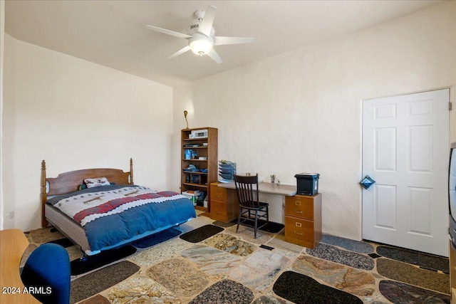 bedroom with a ceiling fan