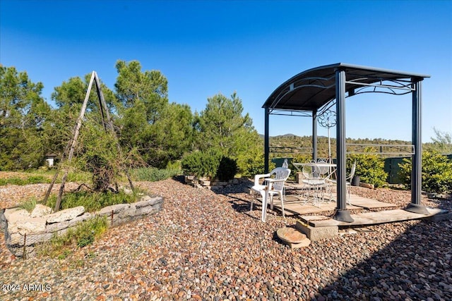 view of yard with a patio