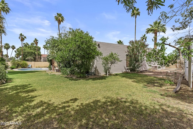2916 S Revere Cir, Mesa, AZ 85210 - view of yard with a swimming pool
