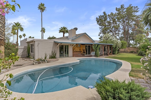 2916 S Revere Cir, Mesa, AZ 85210 - swimming pool with a patio area and a gate