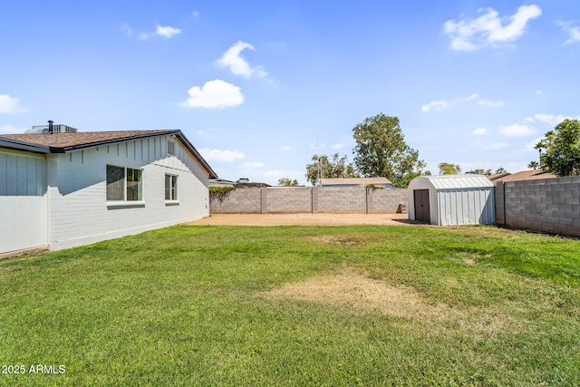 14635 N 37th Pl, Phoenix, AZ 85032 - view of yard featuring a shed and an outbuilding