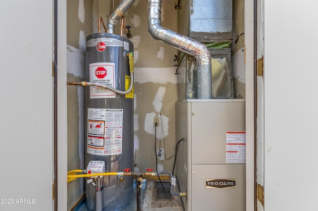 5766 N Juliane Dr, Williams, AZ 86046 - utility room featuring water heater