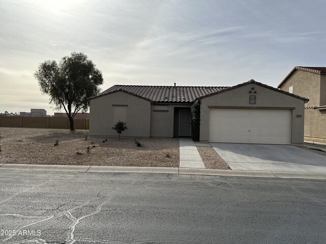 view of front facade featuring a garage