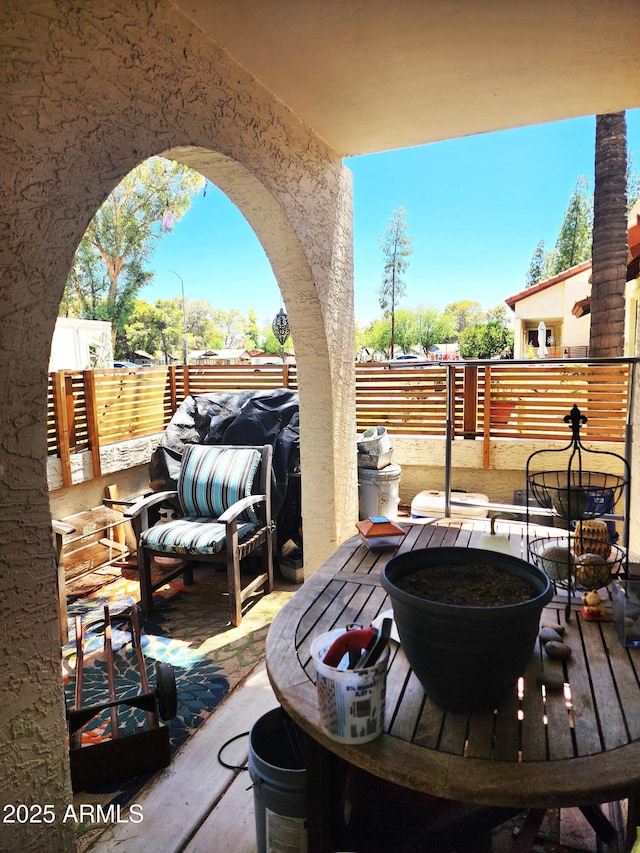5136 E Evergreen St Unit 1053, Mesa, AZ 85205 - fenced backyard featuring a fire pit