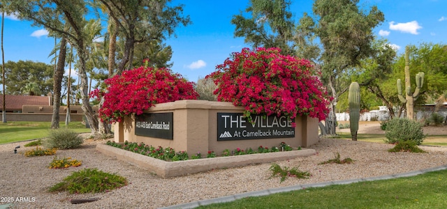 4450 E Camelback Rd Unit 4, Phoenix, AZ 85018 - view of community sign
