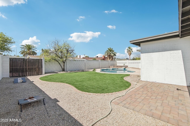 1653 E Palmcroft Dr, Tempe, AZ 85282 - view of yard featuring a patio