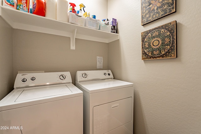 laundry room featuring independent washer and dryer