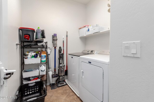 4495 E Woodside Way, Gilbert, AZ 85297 - clothes washing area with washer and clothes dryer, laundry area, and light tile patterned flooring