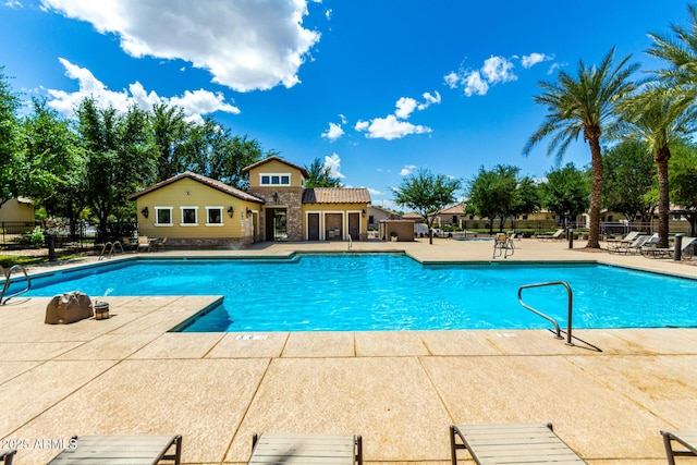 4495 E Woodside Way, Gilbert, AZ 85297 - community pool featuring fence and a patio