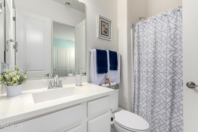 20496 W Valley View Dr, Buckeye, AZ 85396 - full bath featuring vanity, toilet, and curtained shower