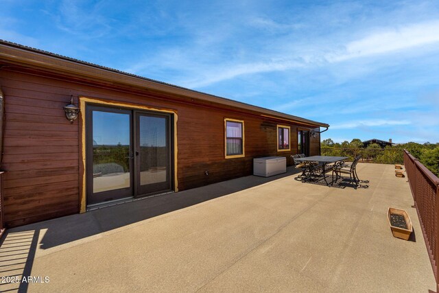 2335 Voyager Cir, Overgaard, AZ 85933 - view of patio with outdoor dining area