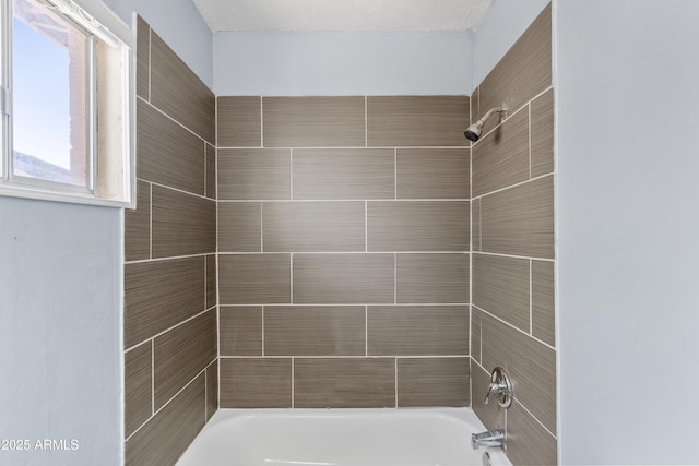 1749 W Monterosa St, Phoenix, AZ 85015 - full bathroom with washtub / shower combination