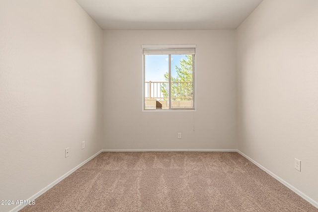 empty room with carpet