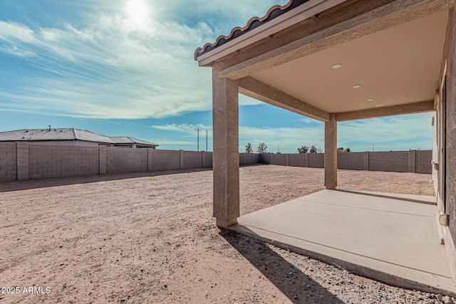 view of yard featuring a patio area