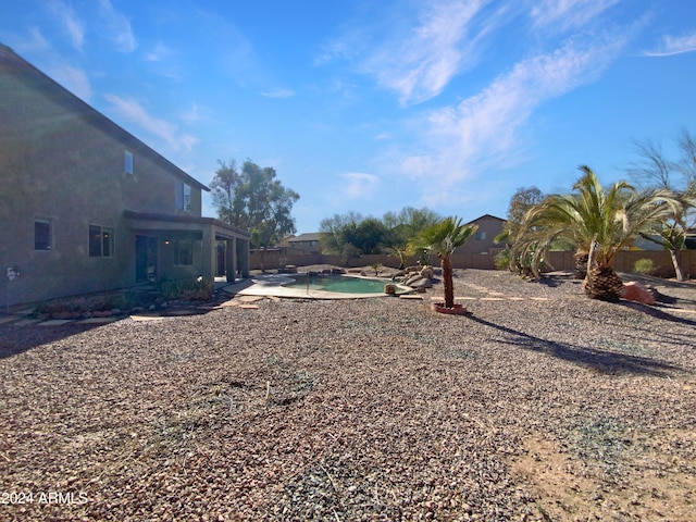 view of yard featuring a patio