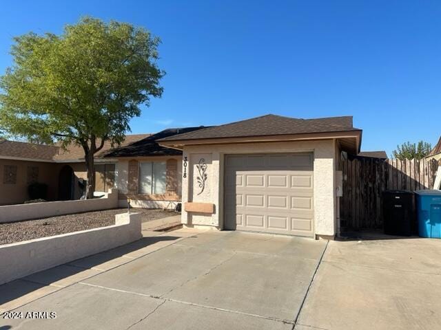 view of front facade with a garage