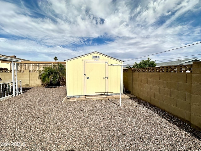 view of outbuilding