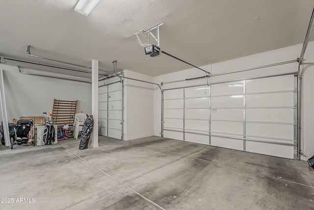 3925 E Elmwood St, Mesa, AZ 85205 - garage with a garage door opener