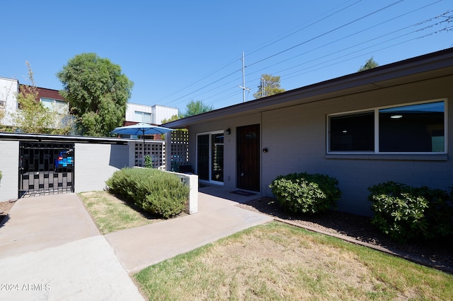 view of front of house