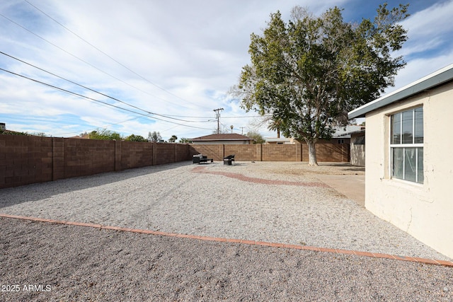 view of yard featuring a patio area